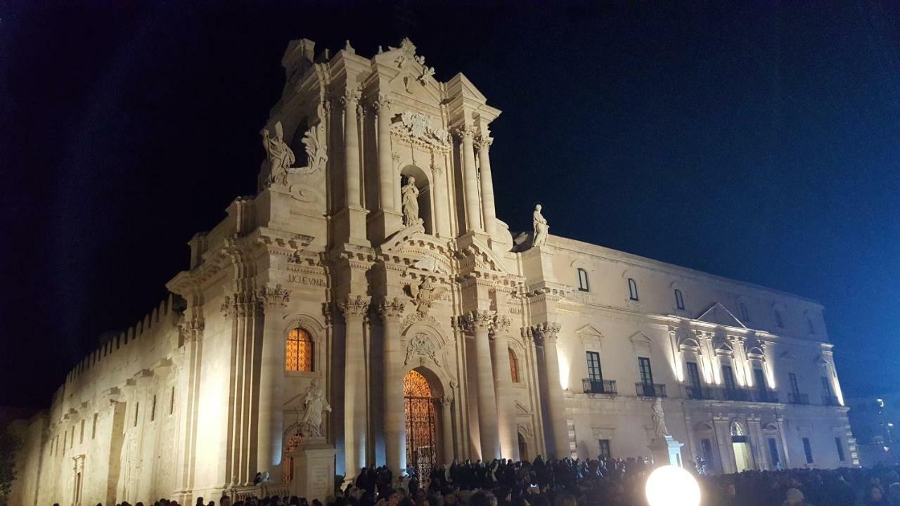 Il Nido Di Diana In Ortigia Lägenhet Syrakusa Exteriör bild