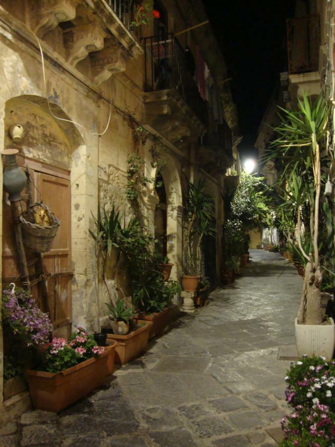 Il Nido Di Diana In Ortigia Lägenhet Syrakusa Exteriör bild
